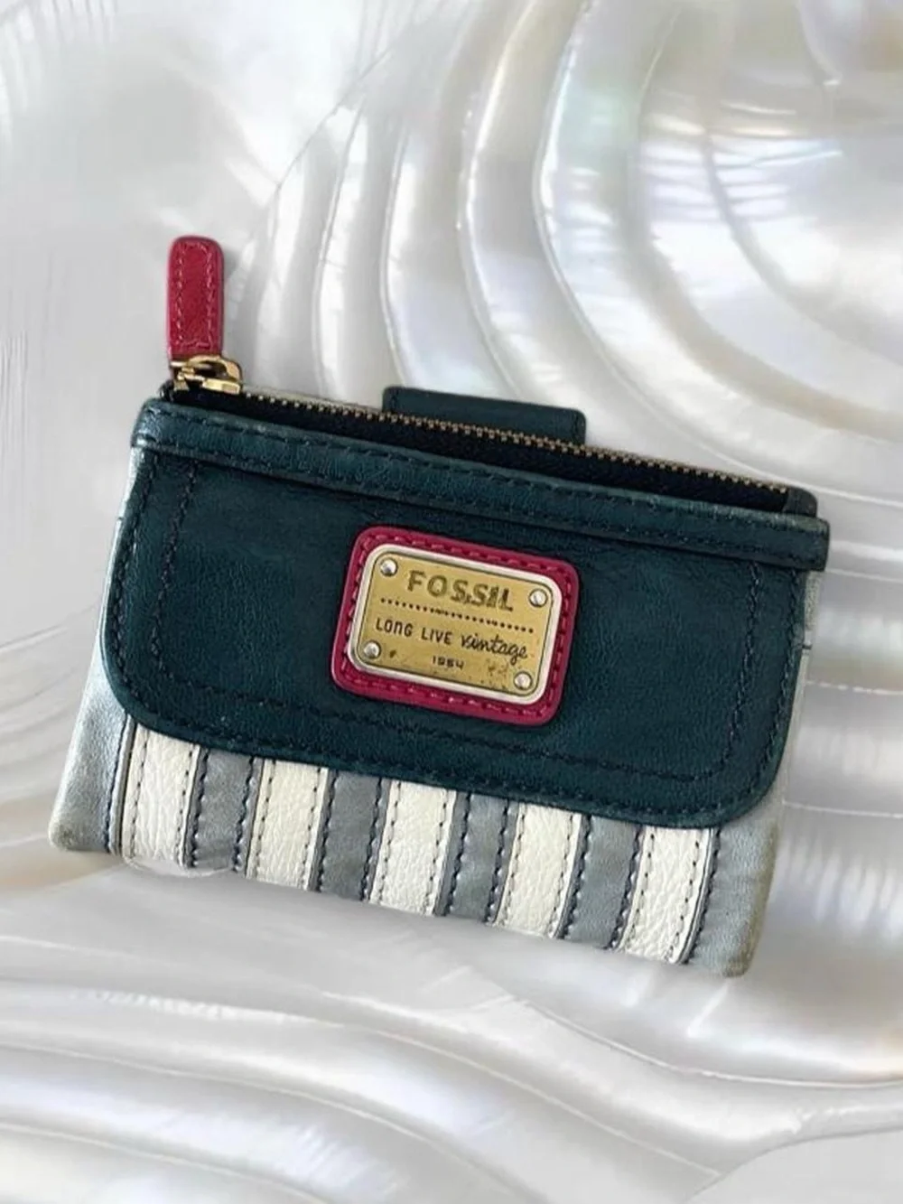 Fossil long live vintage stripped wallet